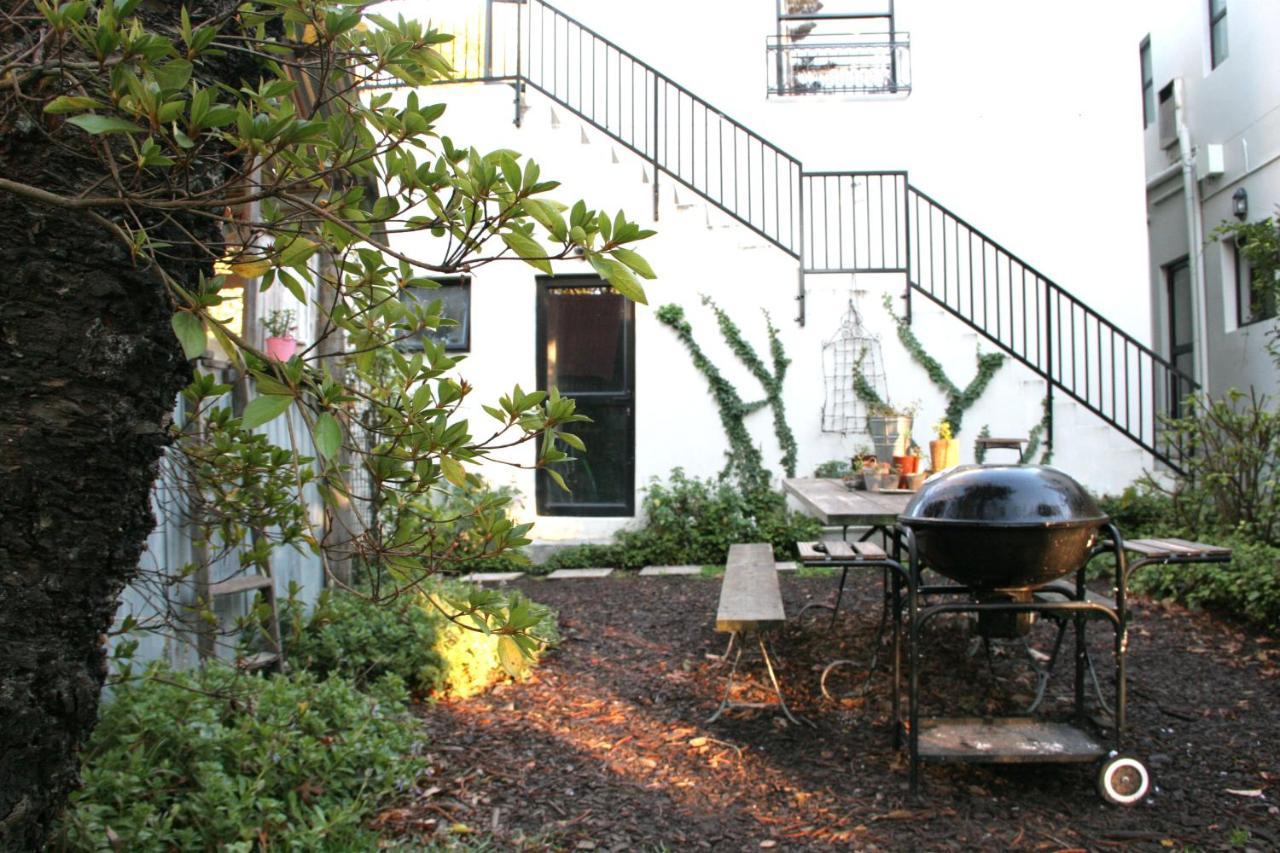 Avo&Oak Guesthouse George Bagian luar foto